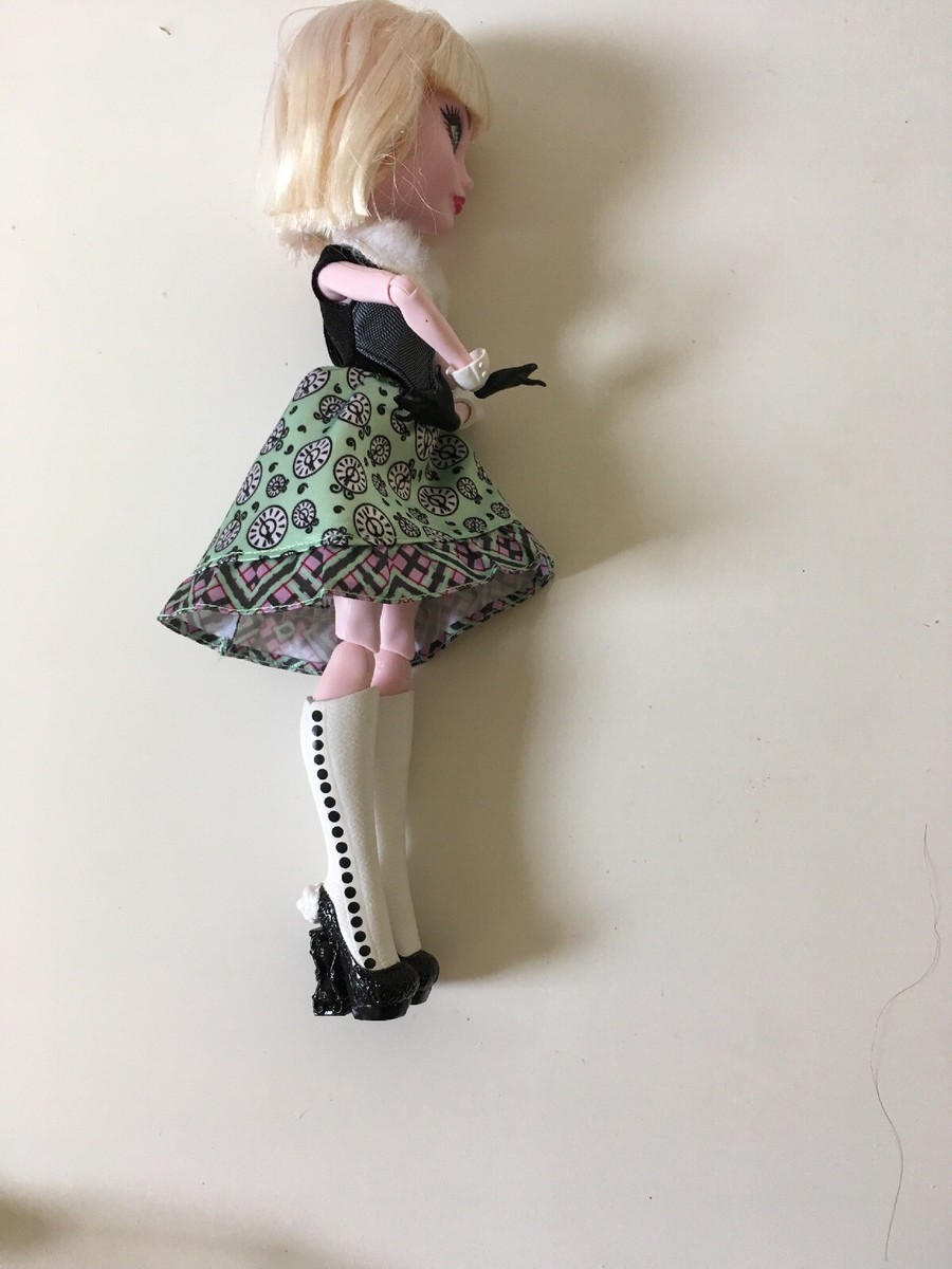 Ever after high Bunny Blanc (Gebraucht) in Zug für CHF 41 – mit