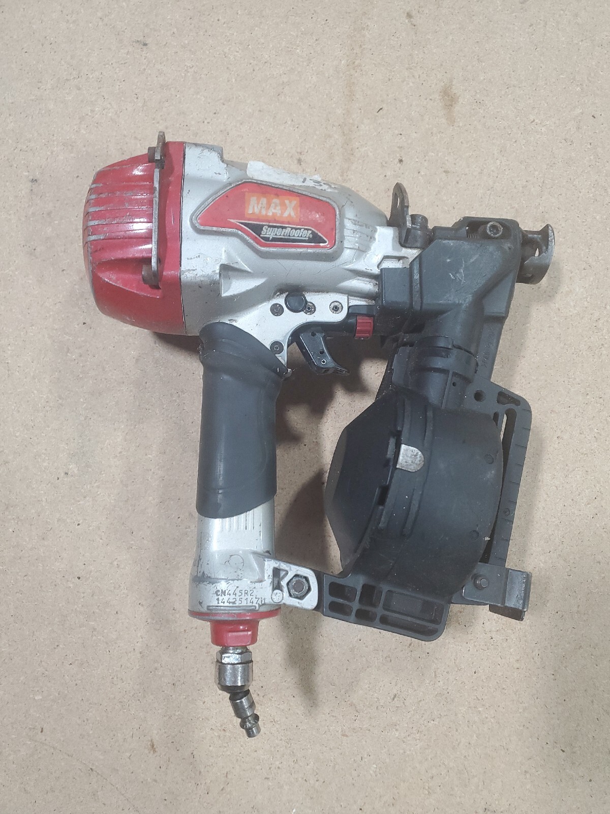 MAX CN445R2 SuperRoofer Roofing Pneumatic Coil Nailer Nail Gun Tested Free Ship