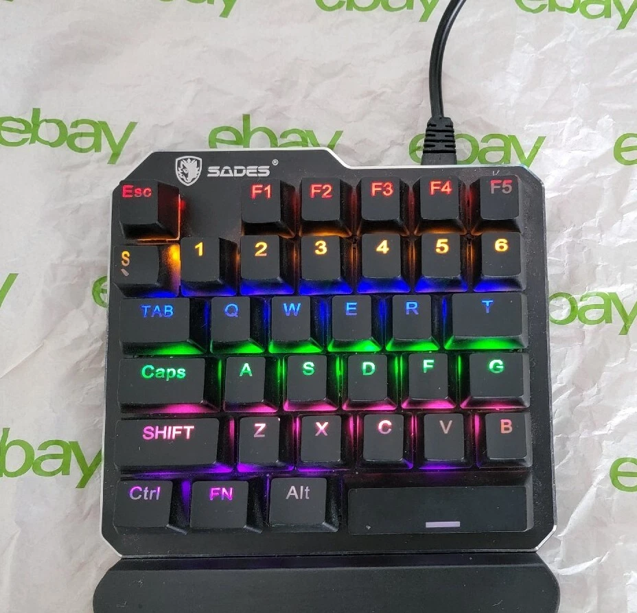 Sades Wired Gaming Keypad 1 Handed Blue Switch Mechanical Keyboard RGB Backlite - Image 2 of 4