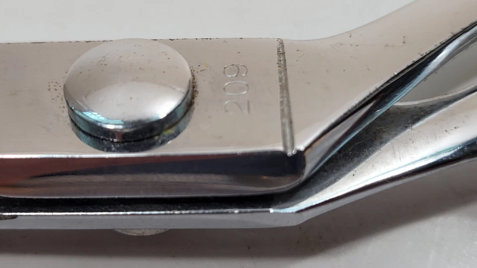 Vintage Sewing Singer No. 209 Pinking Shear Scissors Brazil 9 Inches - Image 3 of 4