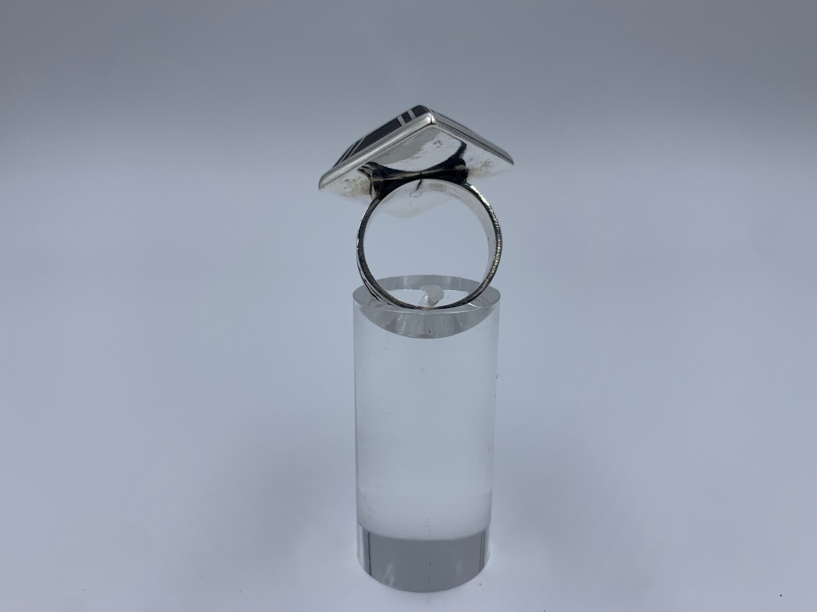 SOLID SILVER 8 GRAM RING SIZE 52 SQUARE CHISELED … - image 4