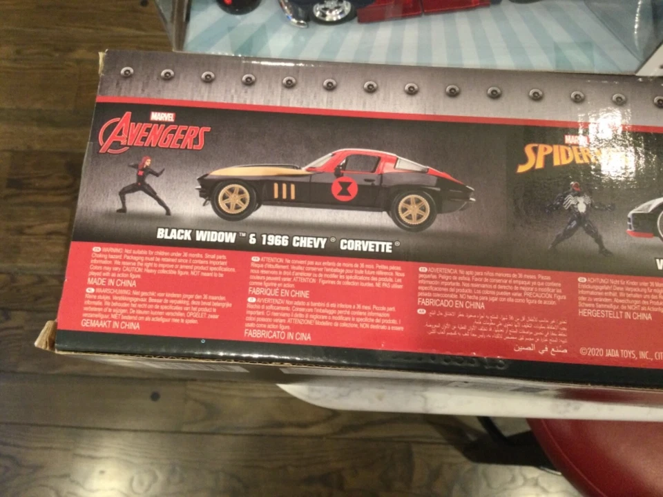 Jada Marvel Avengers 2020 1:24 Black Widow y Chevy Corvette 196h Foto 3 de 4