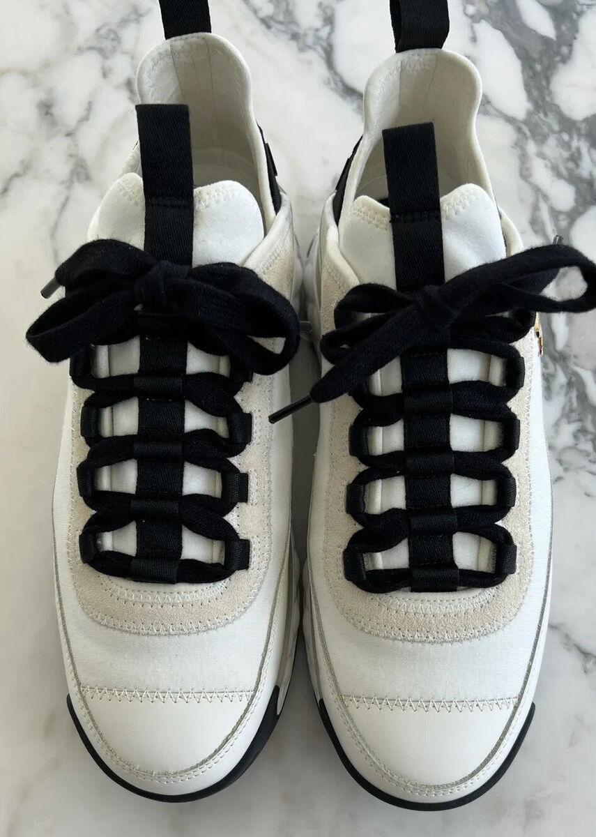 New CHANEL White Leather CC Sport Runner Lace Up Sneakers Kicks