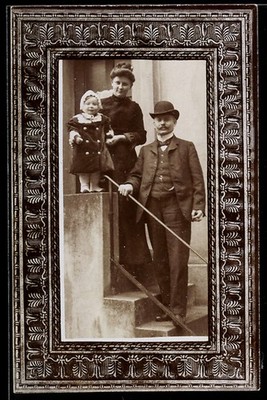 Photo Postcard Family in Sunday State on an Outdoor Staircase, Ornament Mat 