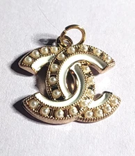 CHANEL BUTTON  WHITE GOLD PEARLS 22 mm