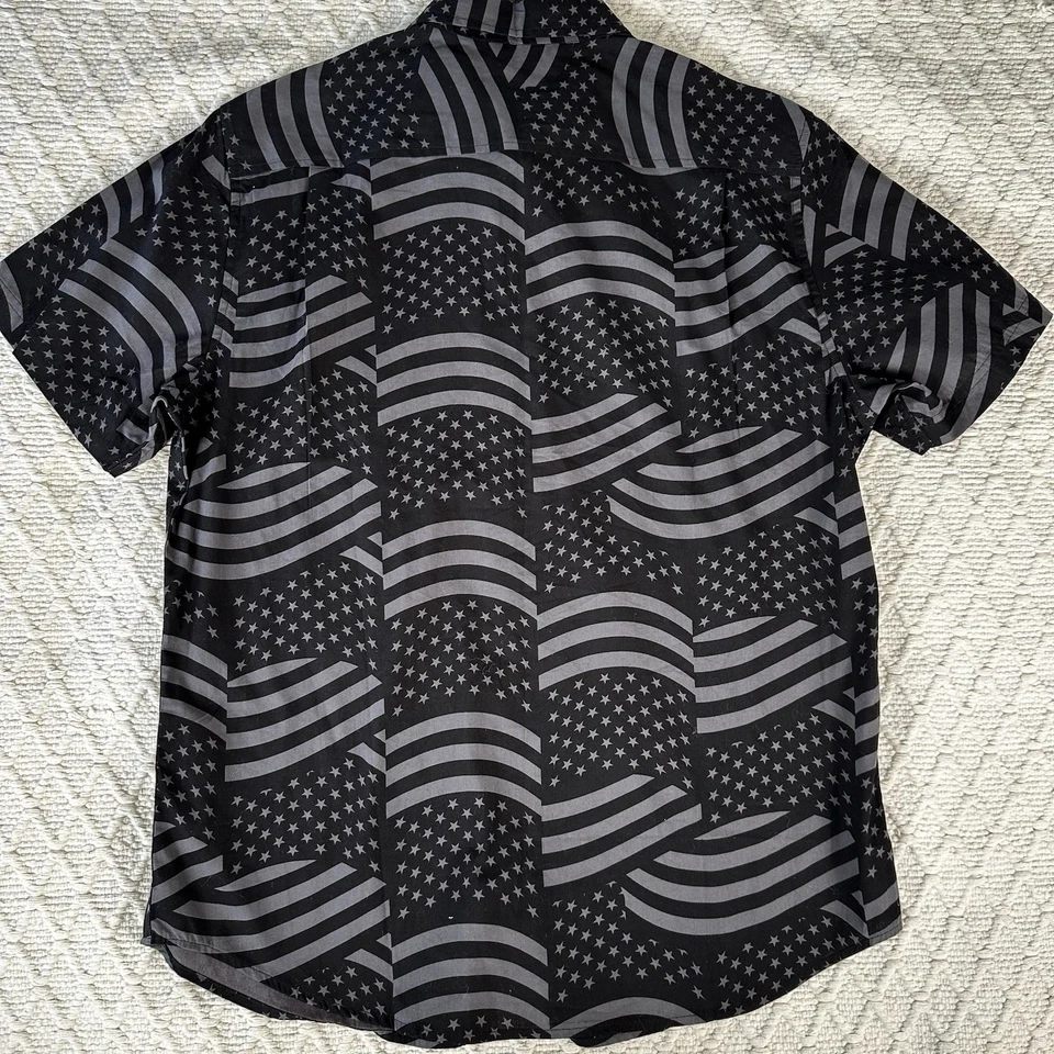 Matix Men's XL Black Gray American Flag Button Up Short Sleeve Shirt NWT - Image 4 of 4