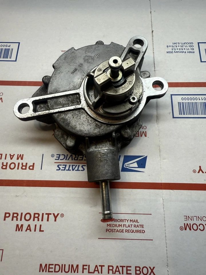 Toyota 29300-0P021 Vacuum Pump 29300-0P020 293000P021 Tacoma OEM 2017 TRD SR SR5 - Image 4 of 4