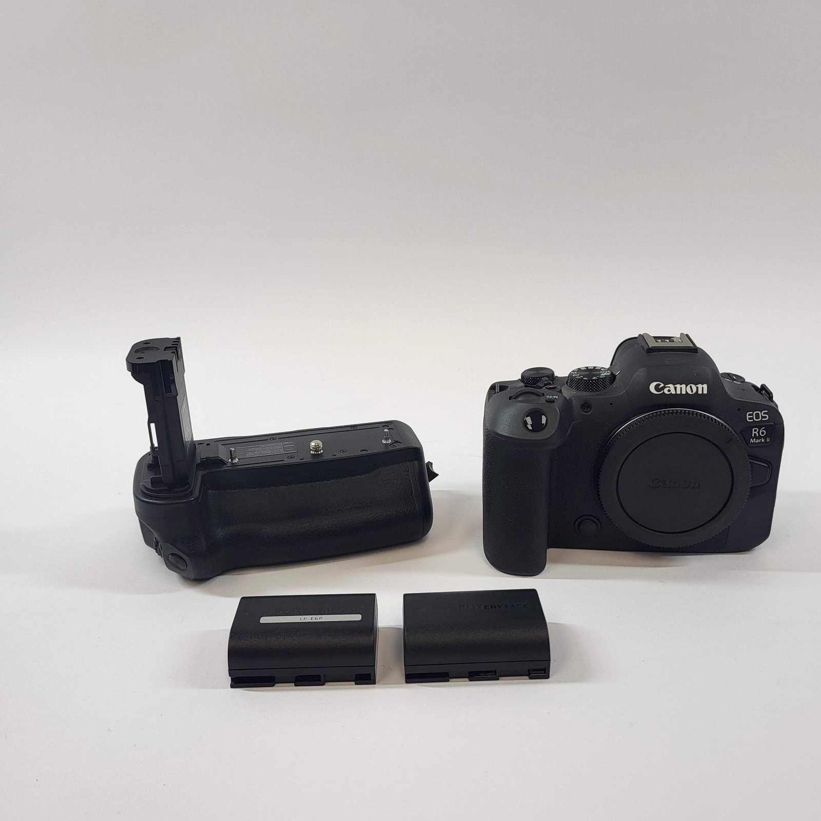 Canon EOS R6 Mark II 24.2MP Mirrorless Camera Body Black Tested + Battery Grip