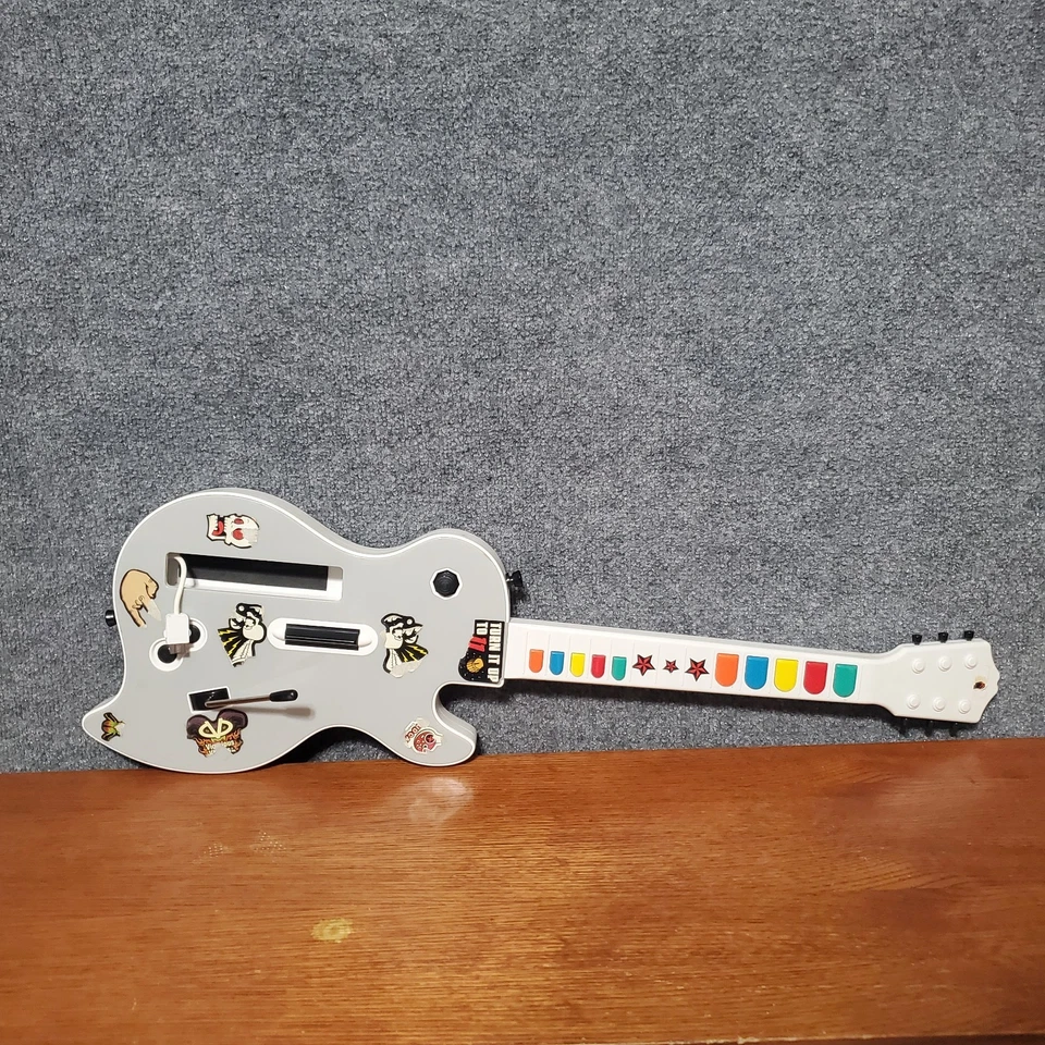 Nintendo Wii Wireless Guitar Hero Shredmaster Dreamgear White Video Game Guitar - Image 2 of 4