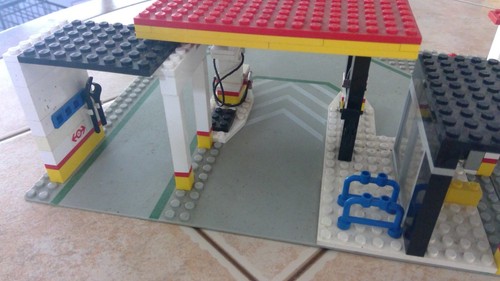 LEGO 6394 Shell Metro Park Service Station - Picture 8 of 24