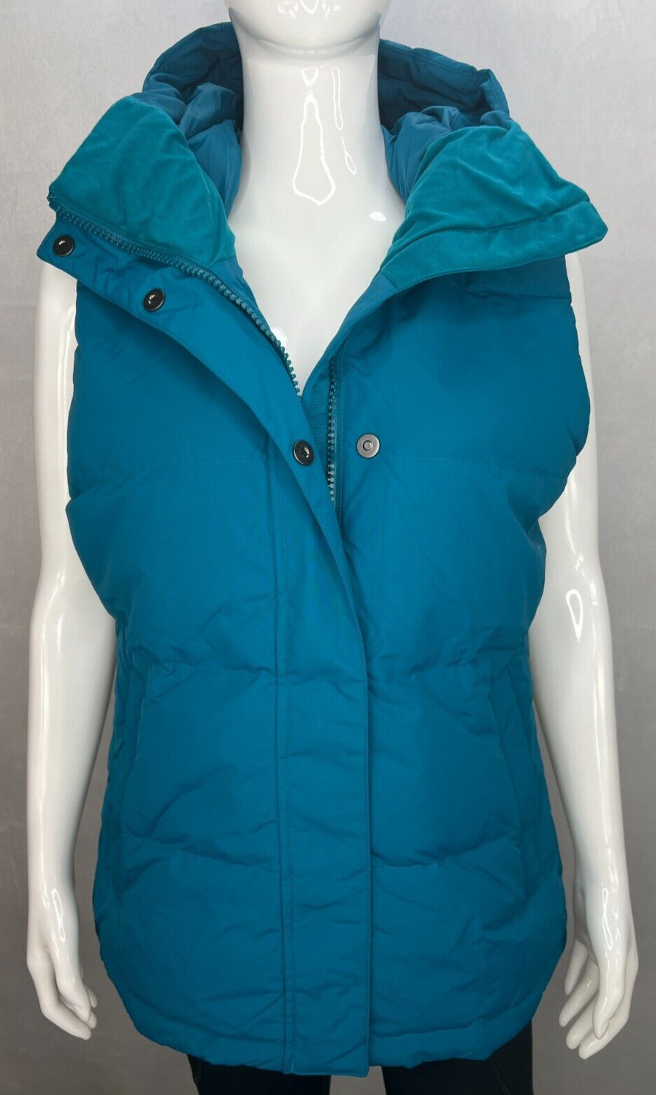 Duluth Trading Company Women's Ruffer Puffer Hooded Down Vest SM Blue BHR NWT