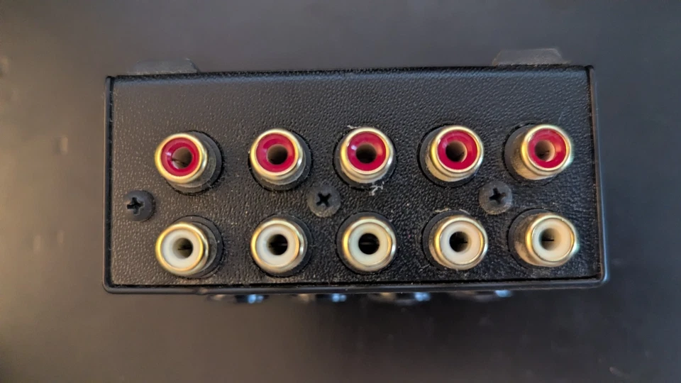 Rolls MX42 Stereo Mini Mixer - 4 RCA Inputs, 1 RCA Output - Image 2 of 4