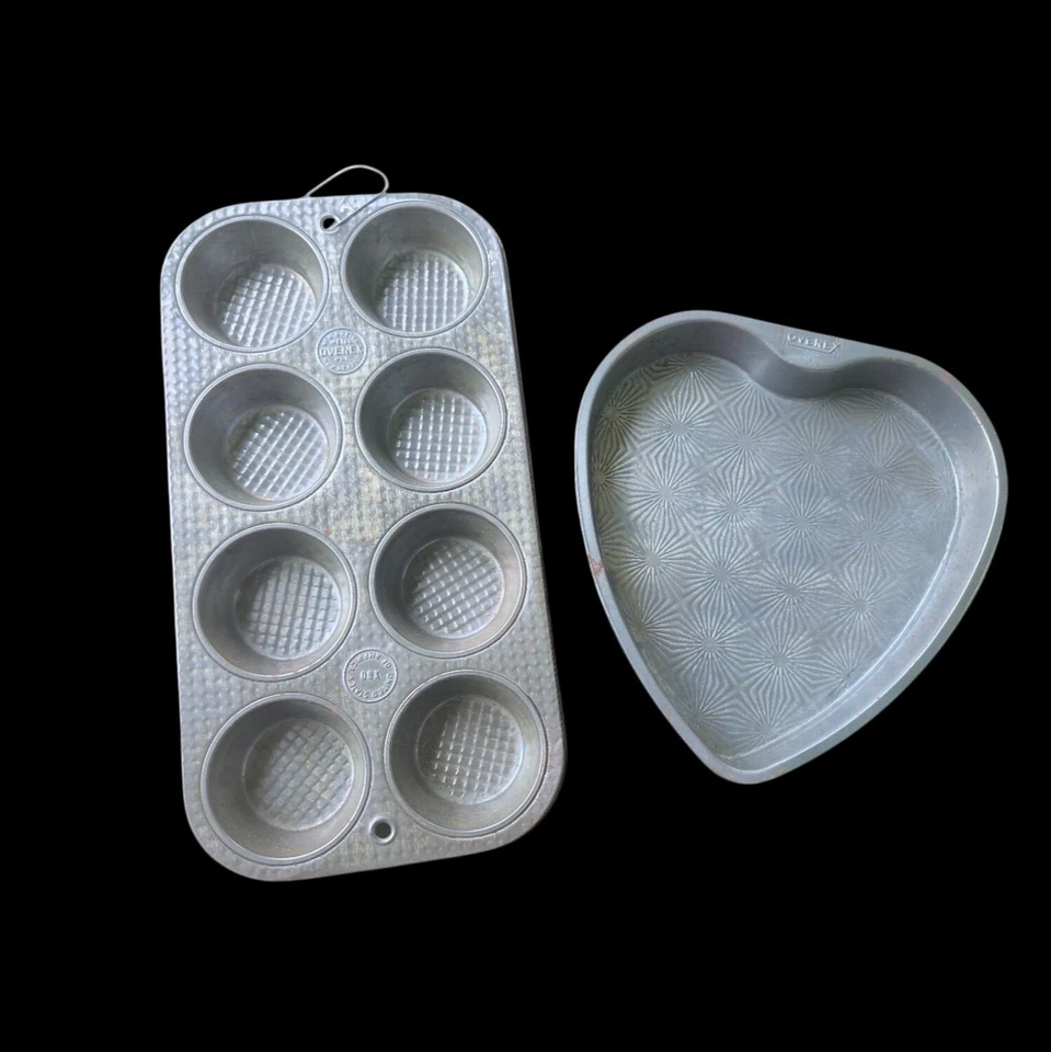 Vintage 1937 Ovenex Muffinform & herzförmige Kuchenform Set Starburst Sammlerstück - Bild 2 von 4
