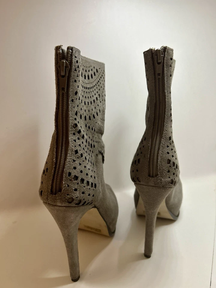 Pour la victoire Botines Tacones Altos Tacones de Aguja Gris Gamuza Botines Cremallera Trasera 6 Foto 2 de 4