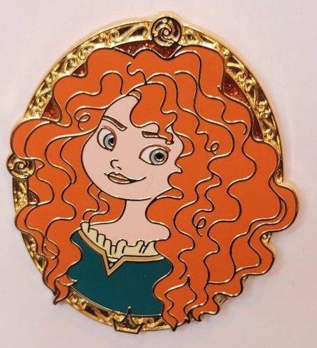 New Disney Parks Princess OE 2022 Gold Frame Portrait Brave Merida Pin