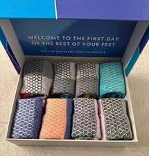 Brand new!  Great Gift!   8-Pack Gift Box Bombas Women's Ankle Socks Size Large