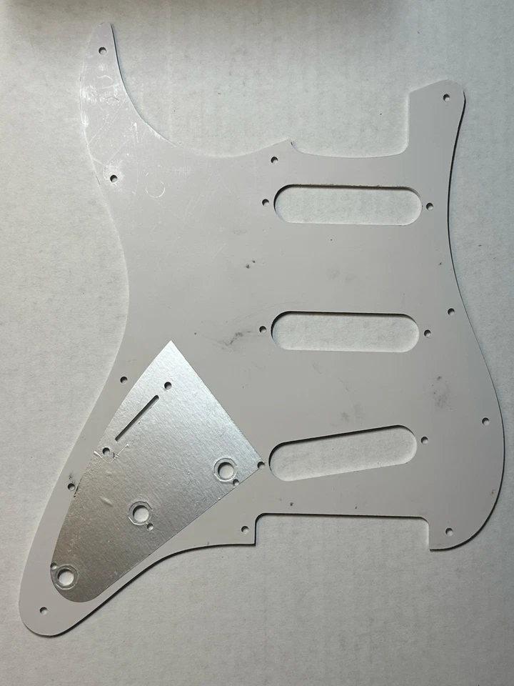 Golpeador de guitarra Squier Stratocaster Affinity Series Blanco 3-Ply Foto 2 de 2