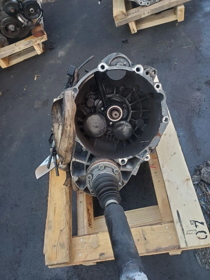 Used Manual Transmission Assembly fits: 2013 Volkswagen Golf gti MT 2.0L 6 speed Foto 4 de 4