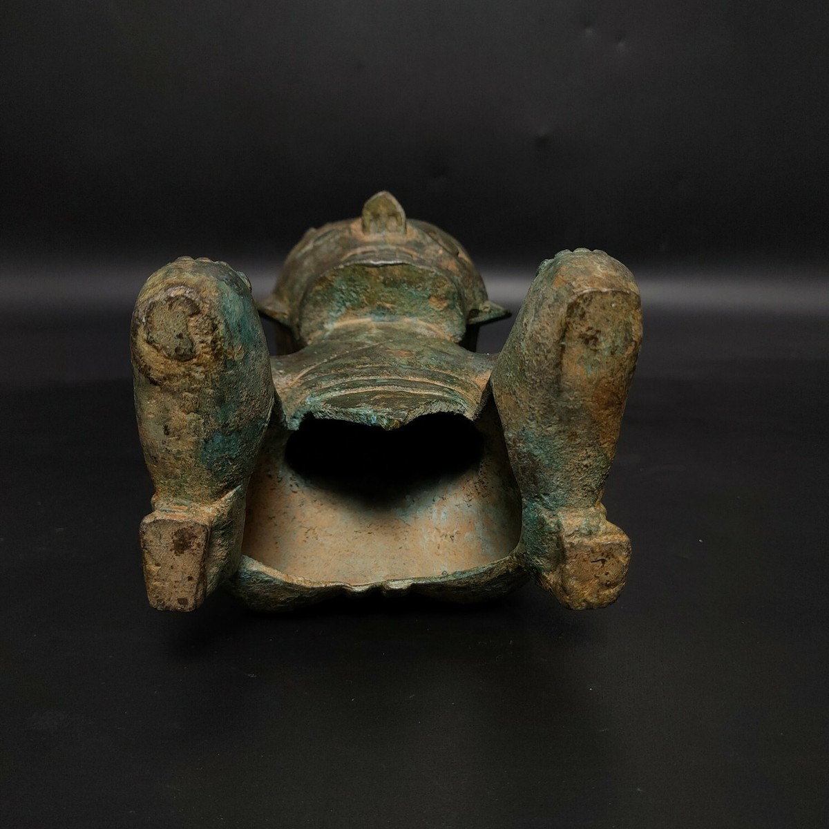 Chinese Rare Handcrafted in old bronze Sanxingdui people