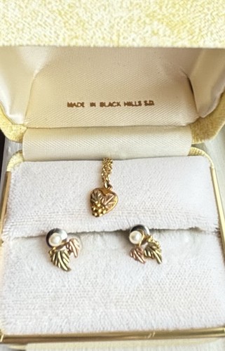VTG Landstrom’s Original Black Hills Gold Leaves Grapes Necklace & Earrings Set - Picture 2 of 7