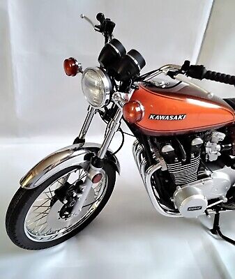 06006 Kawasaki 750RS (Z2) Candy Brown/Orange Motorcycle 1:6 06006 Kawasaki 750RS (Z2) Candy Brown/Orange Motorcycle 1:6