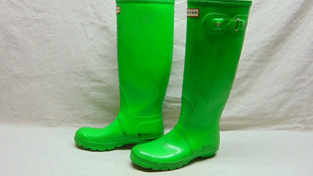 kelly green rain boots