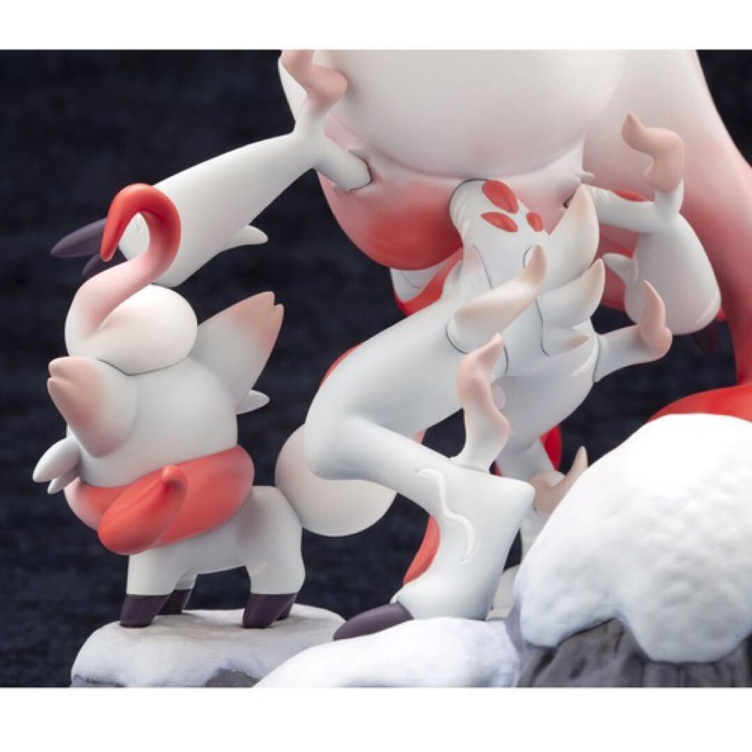 KOTOBUKIYA Hisui Zorua & Hisui Zoroark Pokemon Center limited