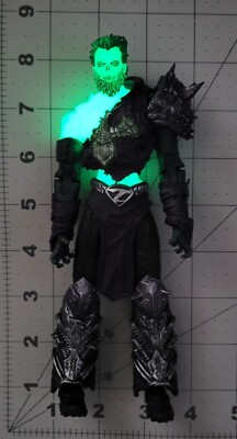 McFarlane DC Ghost of Zod GITD Superman Krypton Page Punchers 7
