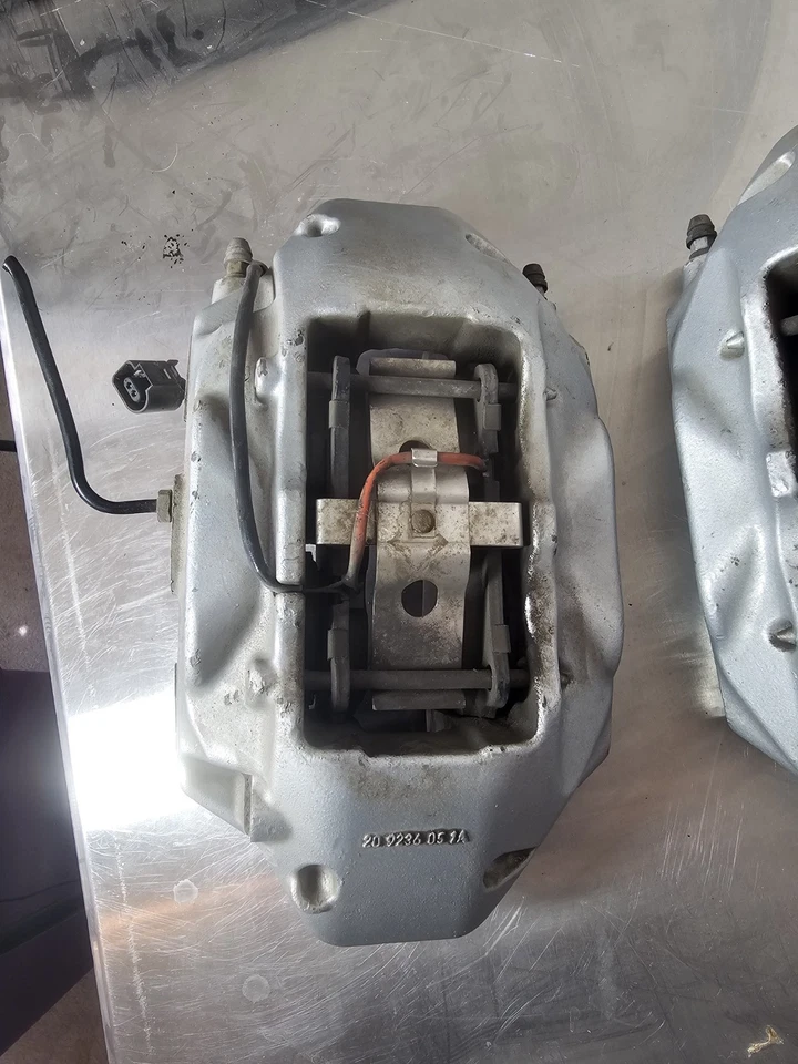 Volkswagen VW TOUAREG - JUEGO PINZAS FRENO DISCO DELANTERO (BREMBO) Foto 4 de 4