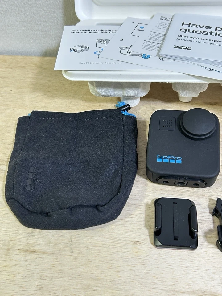 Cámara de acción GoPro Max 360 V2 5,6K30 HD 16,6 MP impermeable con accesorios Foto 2 de 4