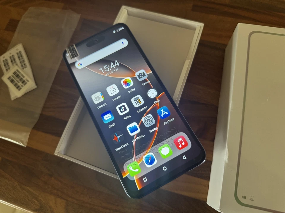 Unlocked Mobile Phone 16 Pro Max 256G Dual Sim 5G Smartphone Android Cheap Phone - Image 3 of 4