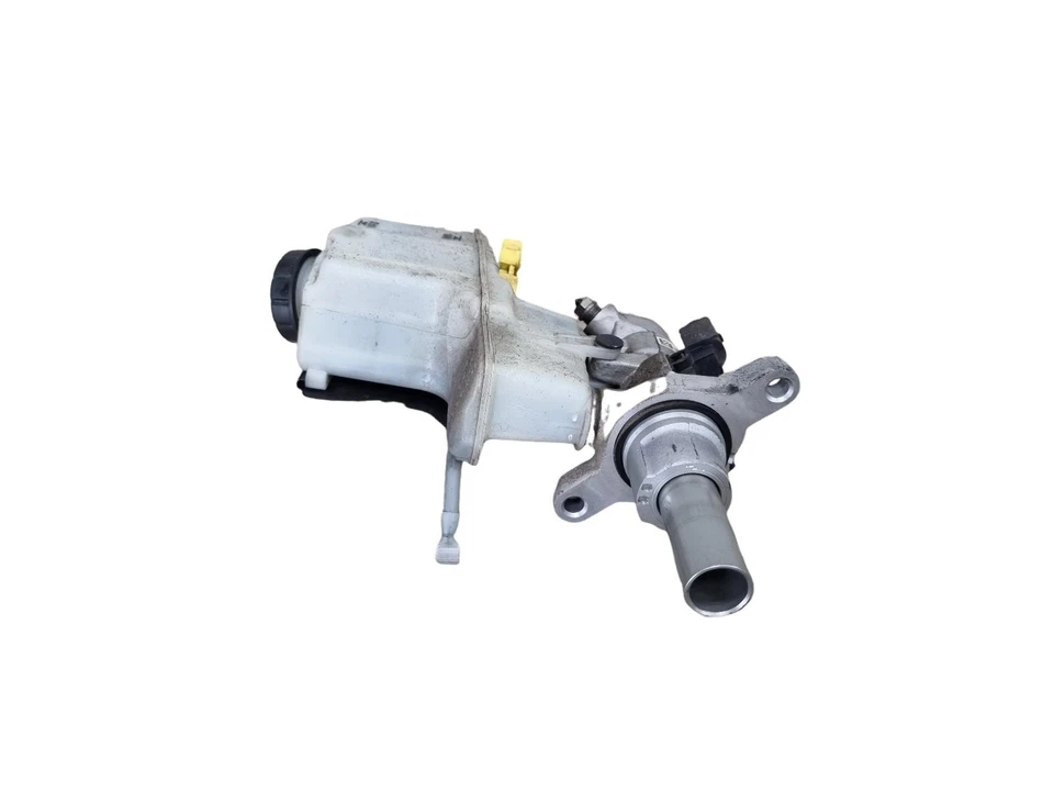 SKODA OCTAVIA Brake Master Cylinder 1.6 Diesel DGTE 2019 8V2611021 - Image 2 of 4