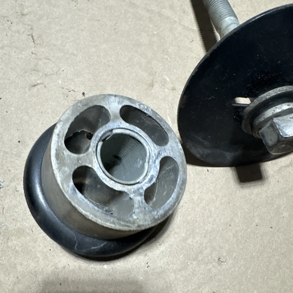 11-19 FORD EXPLORER SUBCHASIS TRASERO SUBMARCO MONTAJE Foto 4 de 4