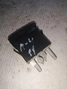 AUDI A4 Avant 8D5, B5 Schalter zur Einstellung der Scheinwerferhöhe 18232275