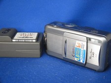 Canon PowerShot S40 Compact Digital Camera with Battery and Charger