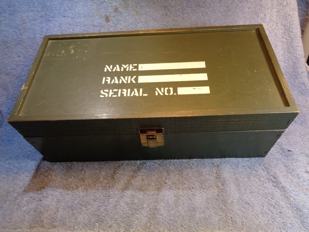 L GEAR SOLID A フィギュアボックス Vtg Hasbro 1960's G.I. JOE Action Figure Wooden Army Foot Locker