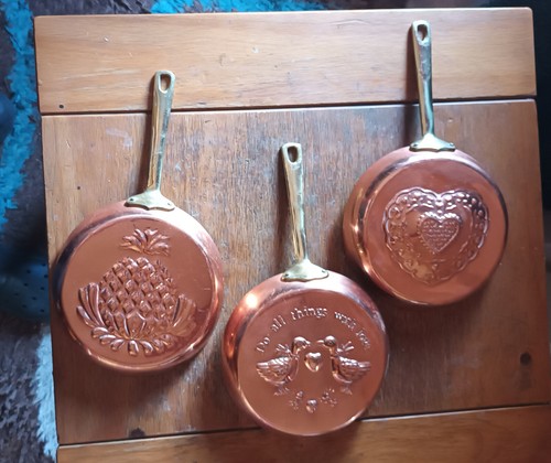Vintage Set Of 3 Wall Hanging Copper Pans 17cm diameter