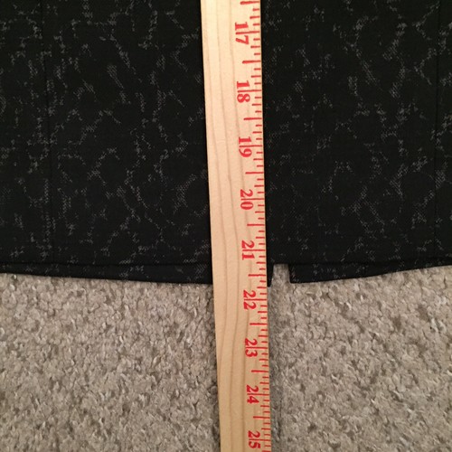 Tahari Pencil Skirt Size 10 Knee Length Lined Slit Black Animal Print - Picture 5 of 10