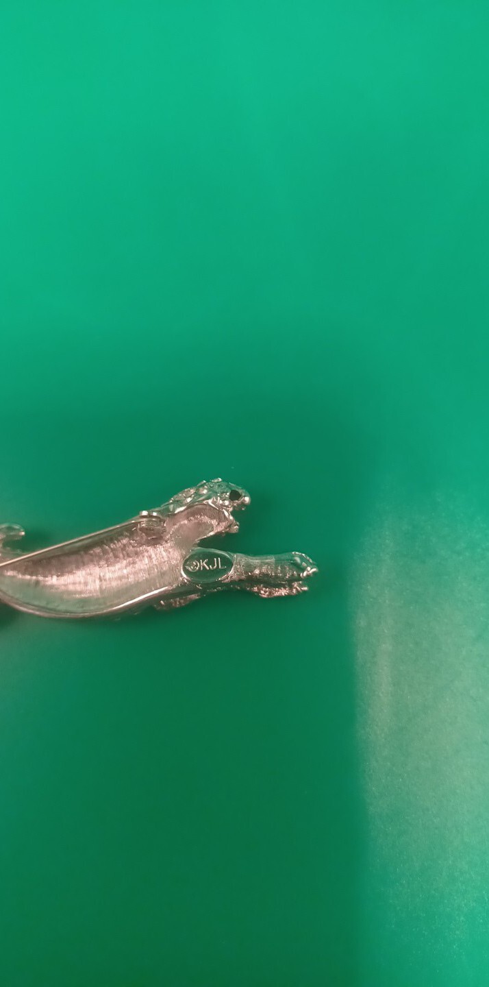 Kenneth  J lane Sparkling Leopard Brooch - image 6