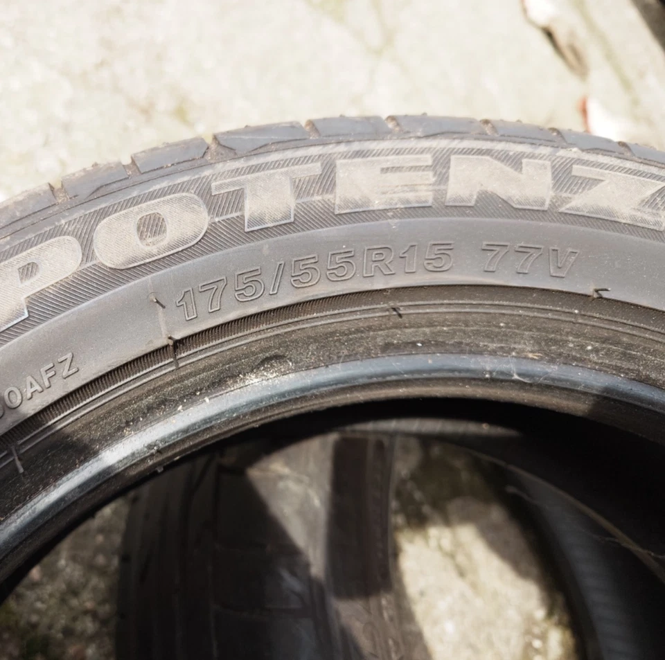 Satz Sommerreifen Bridgestone Potenza RE050A 175/55 R15 77V DOT4919 - Bild 3 von 4