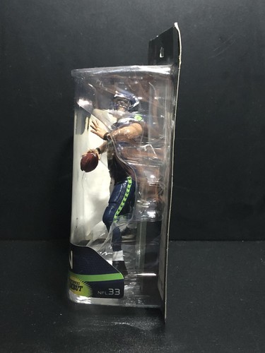 MCFARLANE NFL SERIES 33 RUSSELL WILSON SEATTLE SEAHAWKS DEBUT FIGURE - Picture 5 of 9