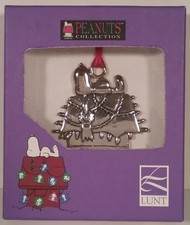 Snoopy Christmas Light Decorated Dog House Peanuts Ornament Boxed NEW 2000 Lunt