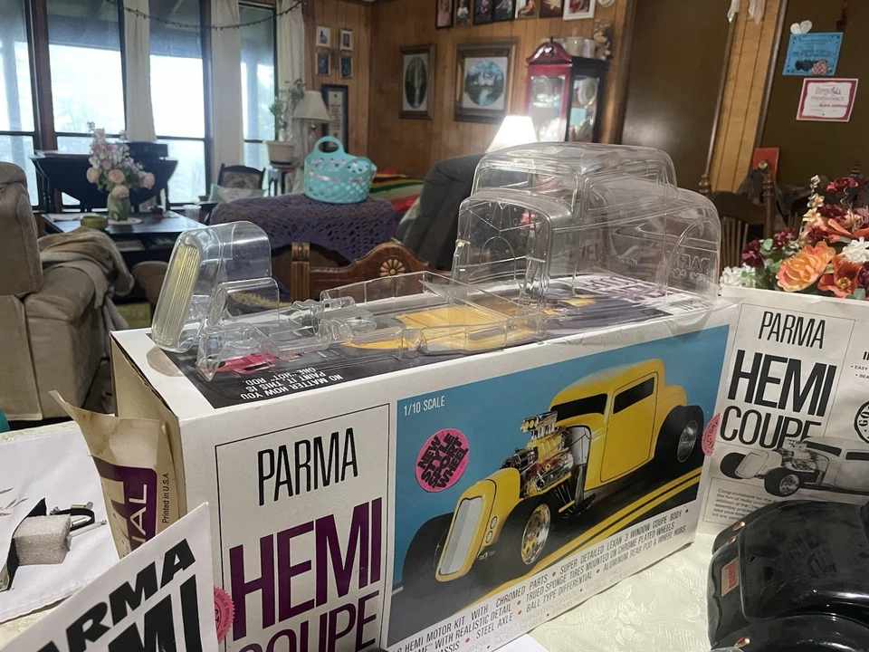 RARE Vintage Parma 1/10 Scale HEMI Coupe  - Image 4 of 4