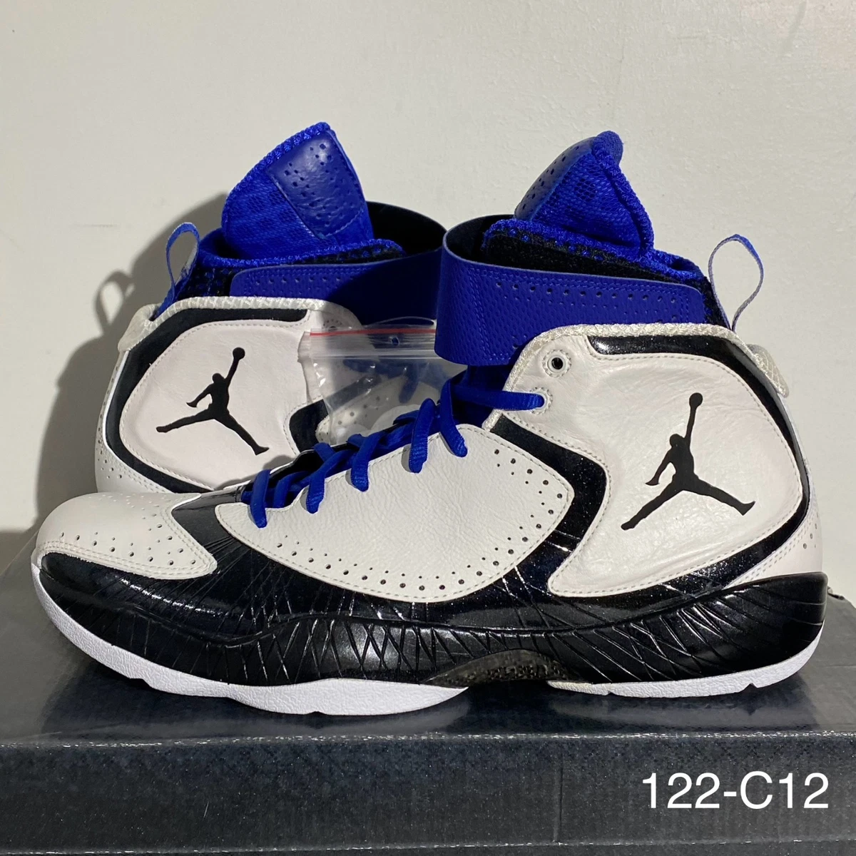 Preços baixos em Jordan 2012 E White Old Royal | eBay