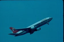 M804  HC-BJL   SAETA  B727-100      ORIGINAL KODAK SLIDE