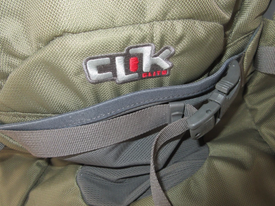 Mochila Clik Elite Venture 30 ProBody SLR câmera pacote grande caminhante verde exército - Imagem 2 de 4