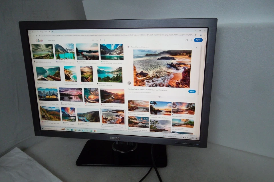 Dell 3008WFP 30" Widescreen Monitor w/HDMI DVI VGA RCA 2K USB 2560x1600 3008WFPt - Image 3 of 4