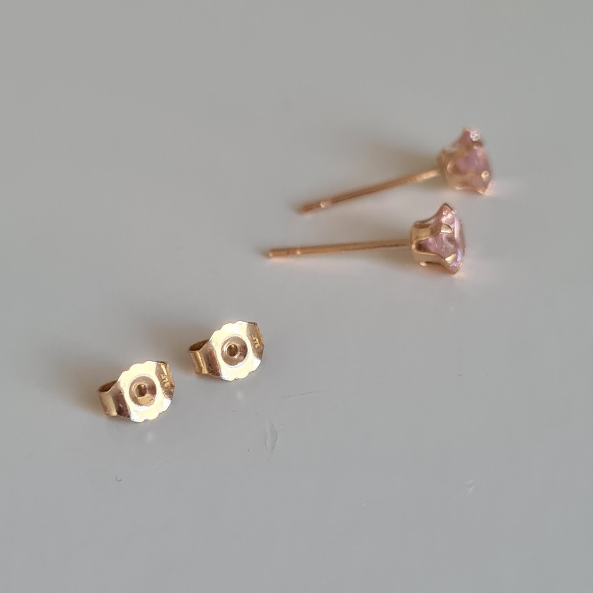 9ct Yellow Gold Round Light Pink Cubic Zirconia Stud Earrings By