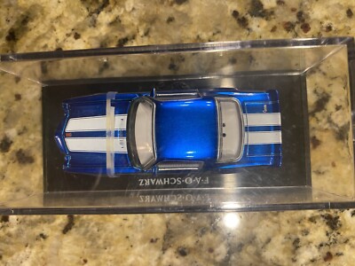 Hot Wheels FAO Schwarz NY Exclusive Chevrolet Camaro Z-28 Blue w
