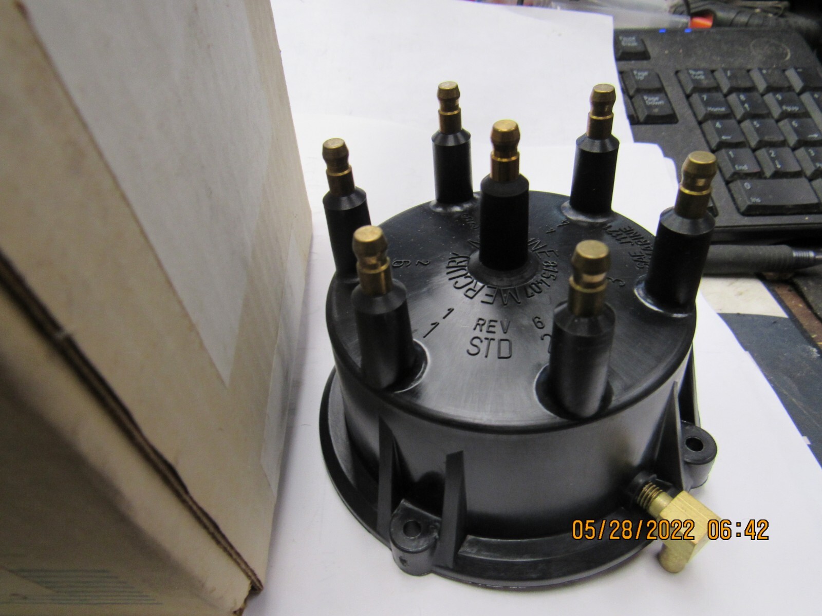 NEW OEM MERCURY QUICKSILVER MERCRUISER V6 CYL DISTRIBUTOR CAP 
